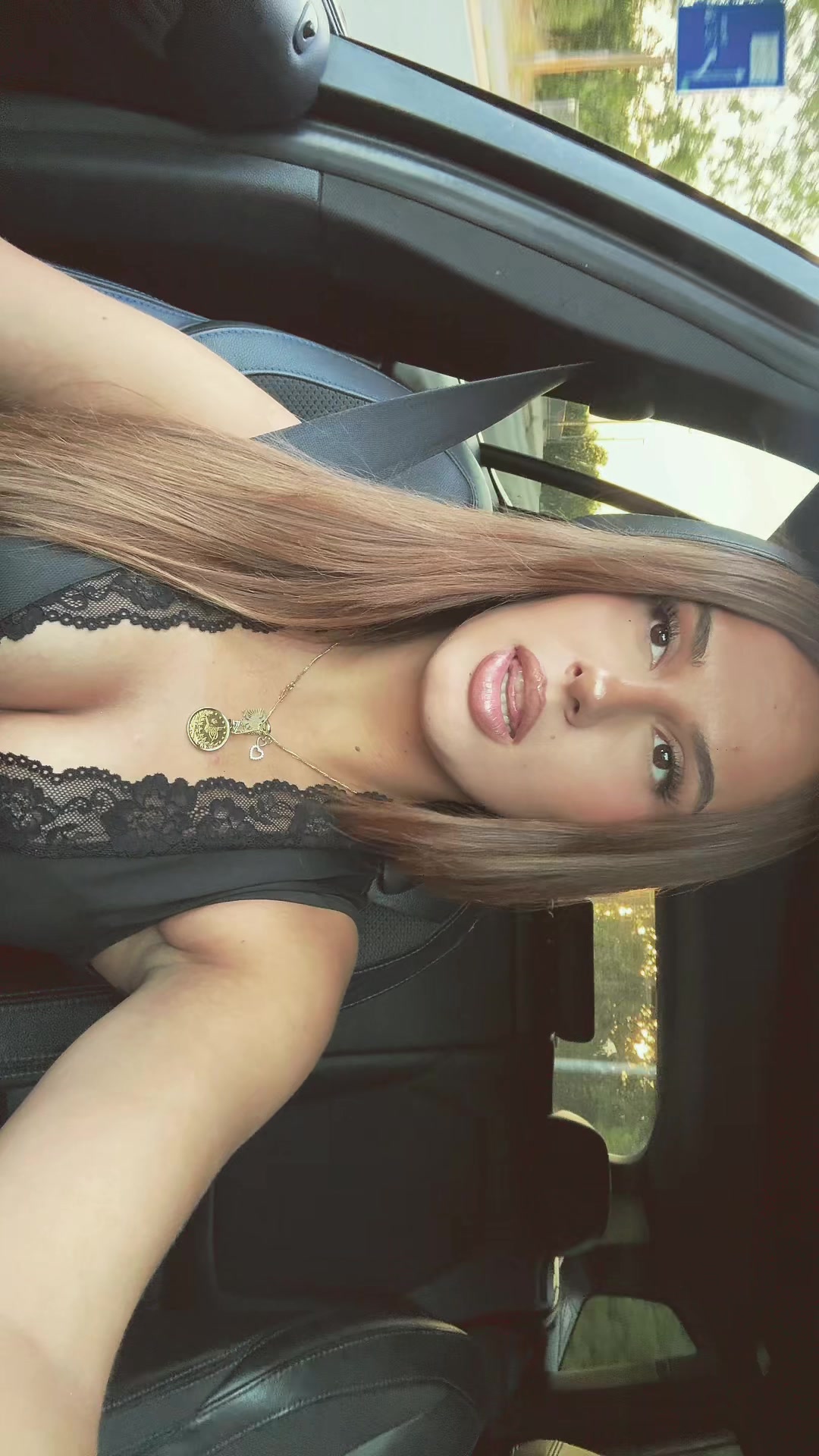 @xoxonita