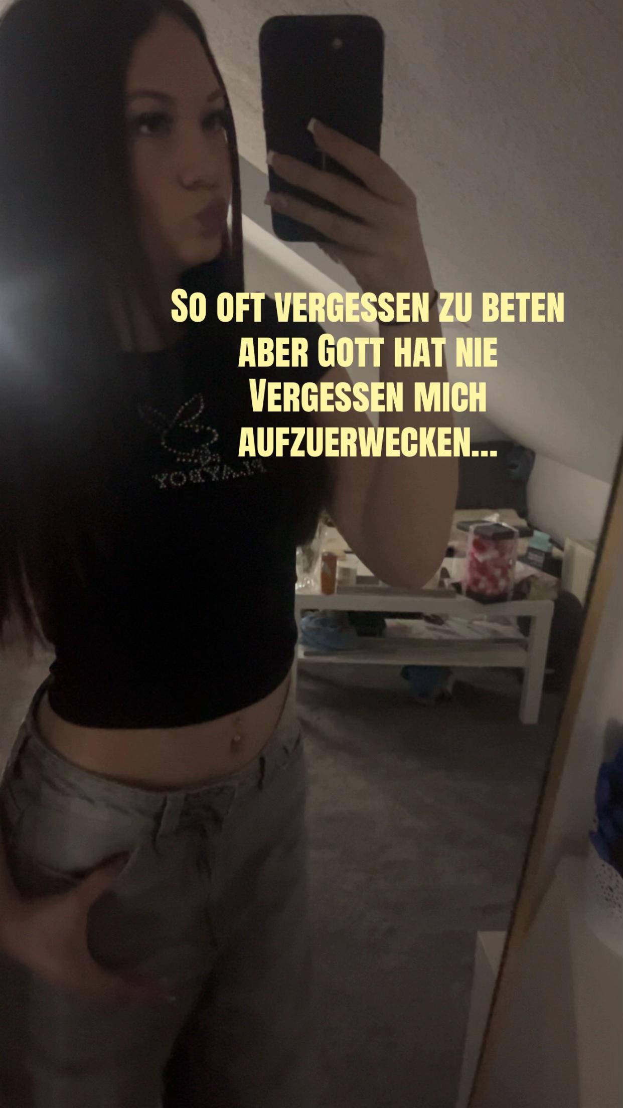 @charlyne