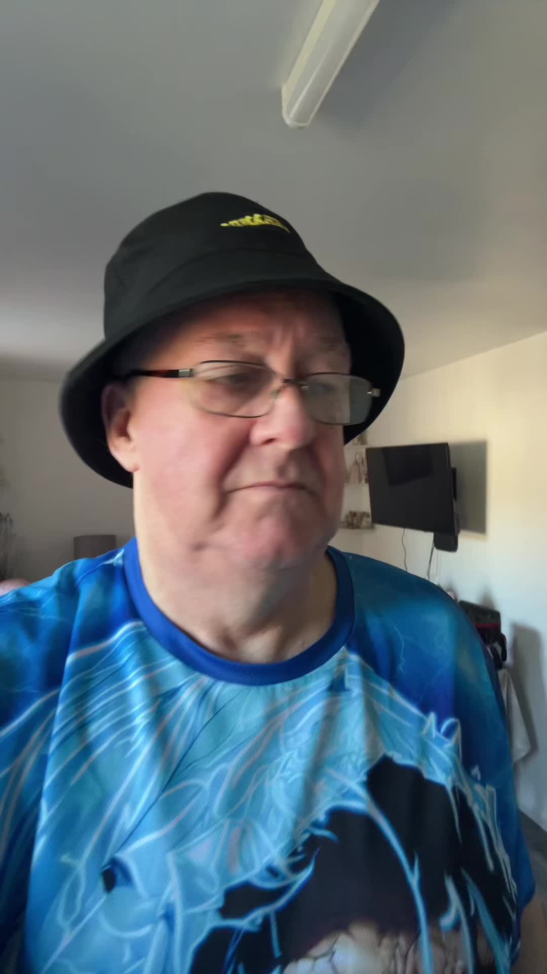@TECHNO GRANDAD