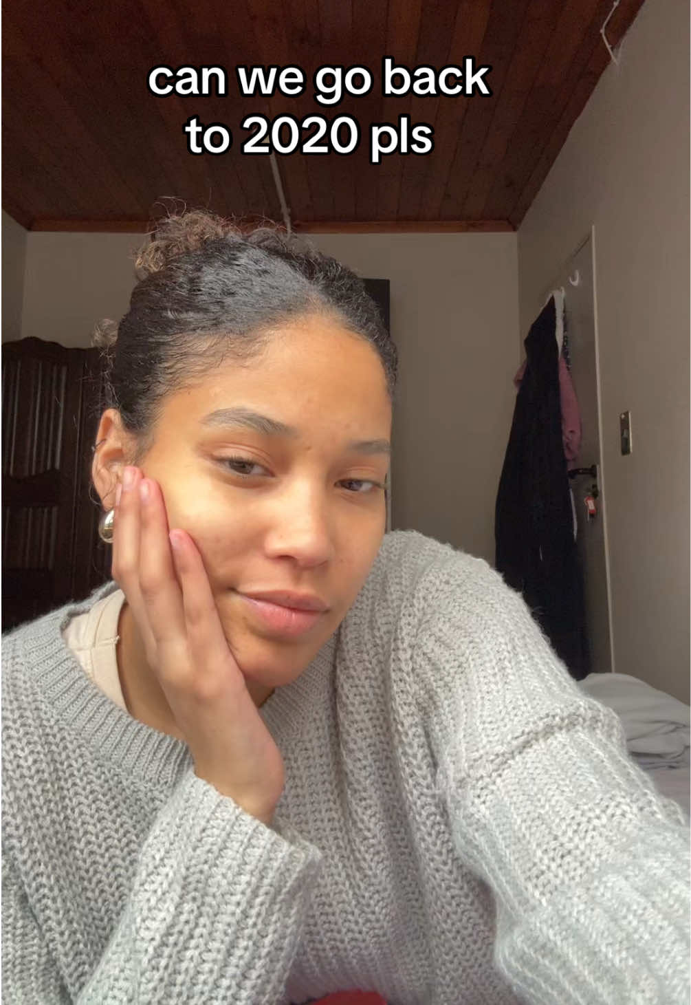 @momofebs