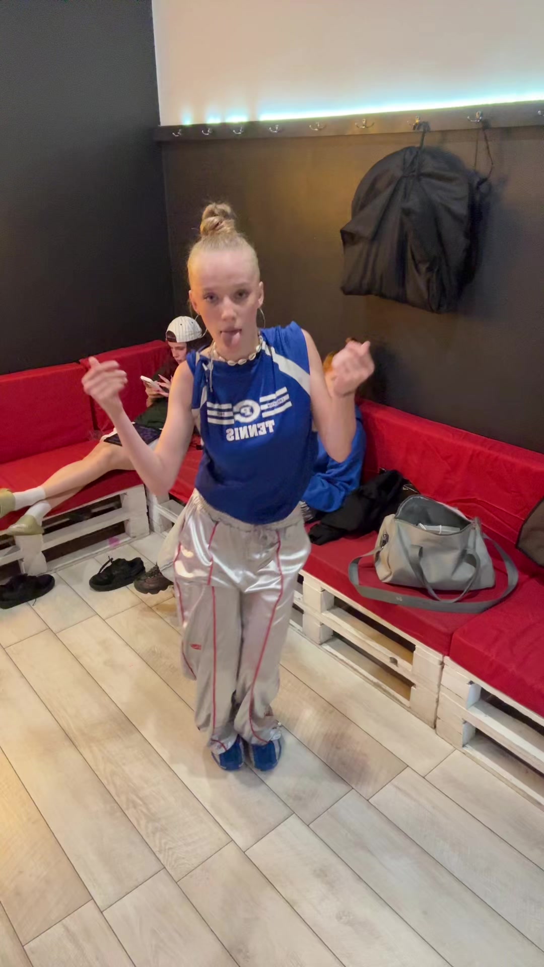 @_dewyla_ananko