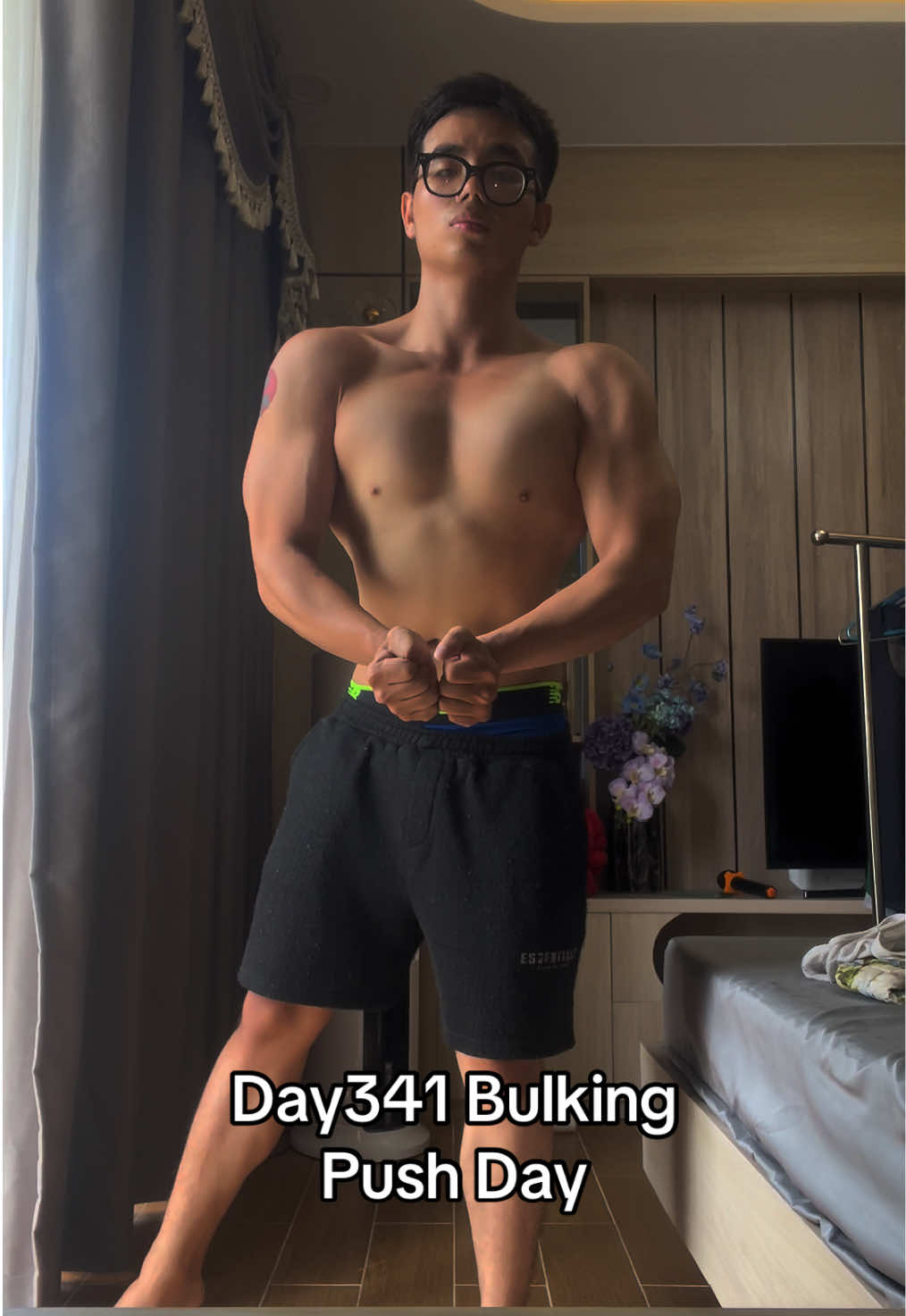 @Kent th&iacute;ch tập gym
