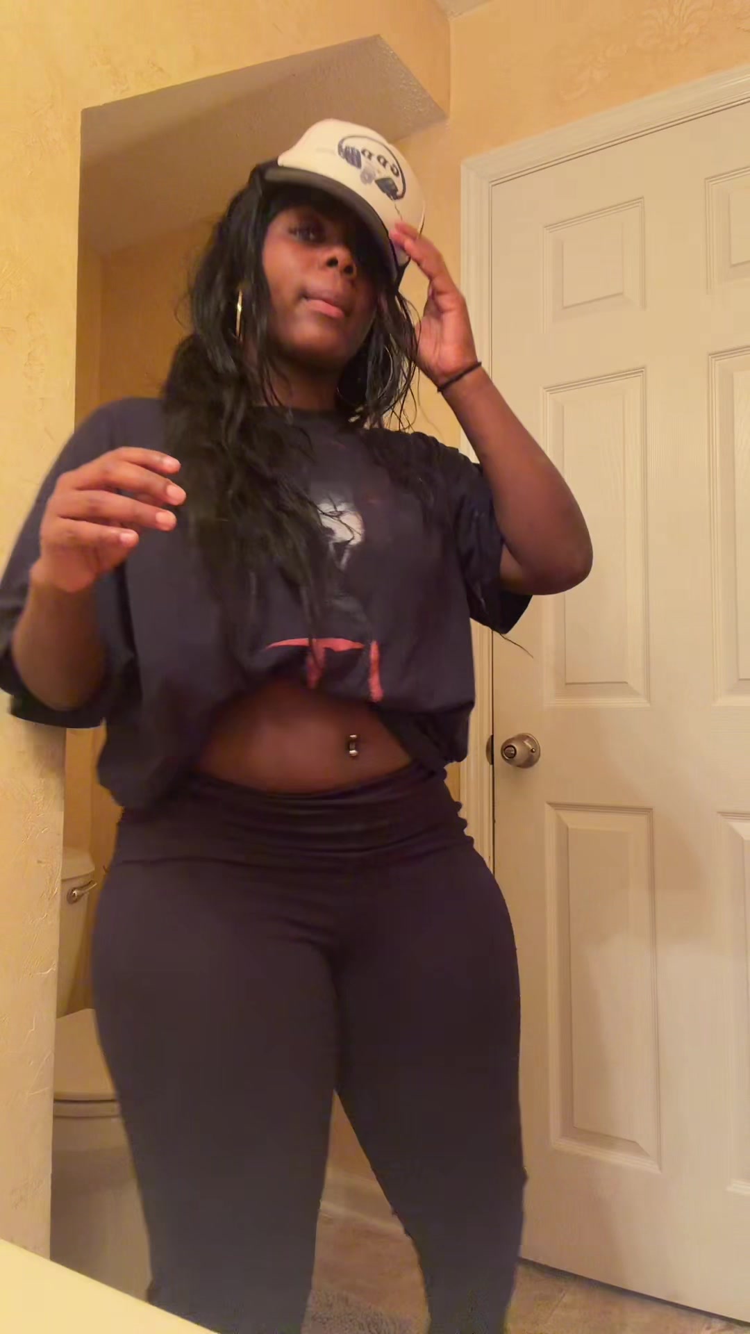 @￶