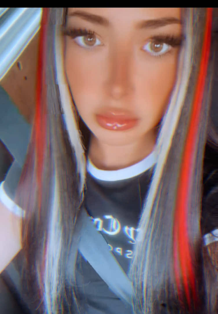 @𝖑͟𝖎͟𝖙͟𝖙͟𝖑͟𝖊͟ 𝖗͟𝖊͟𝖉͟❤️