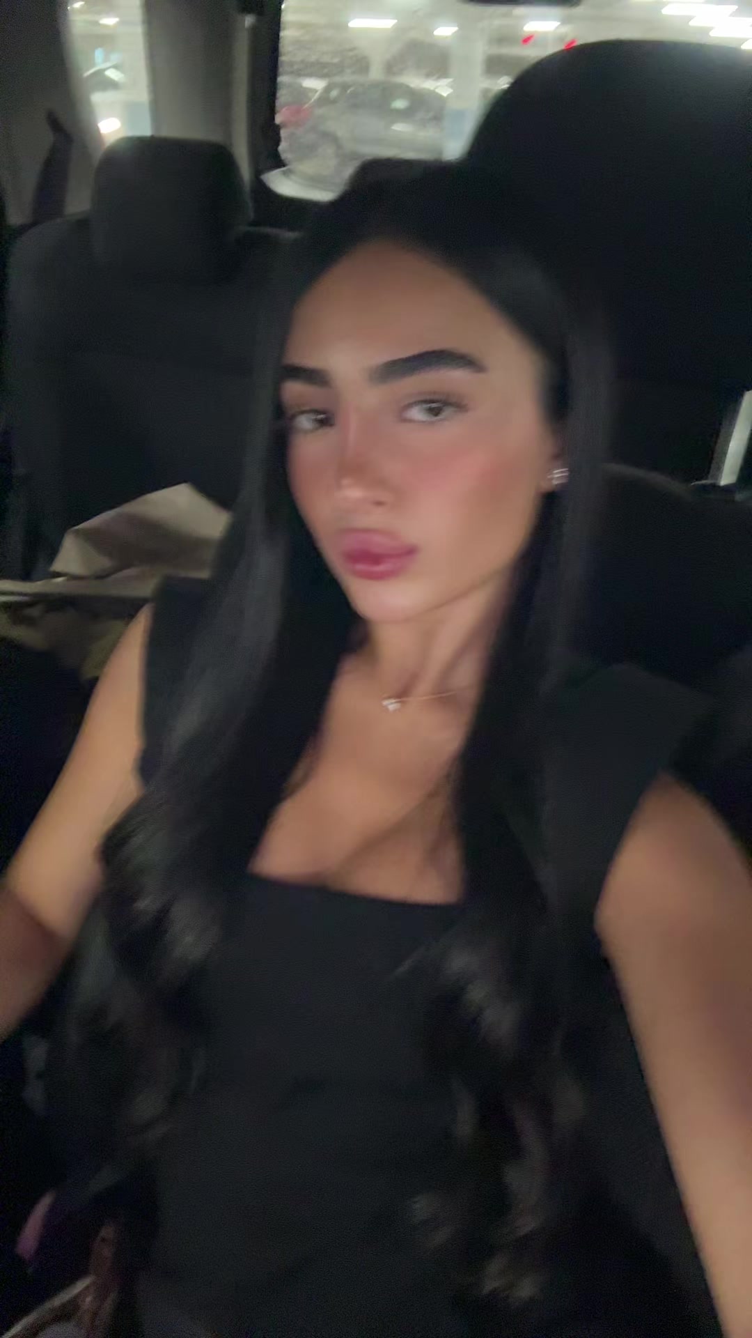 @אגם שוקרי-החלקות שיער