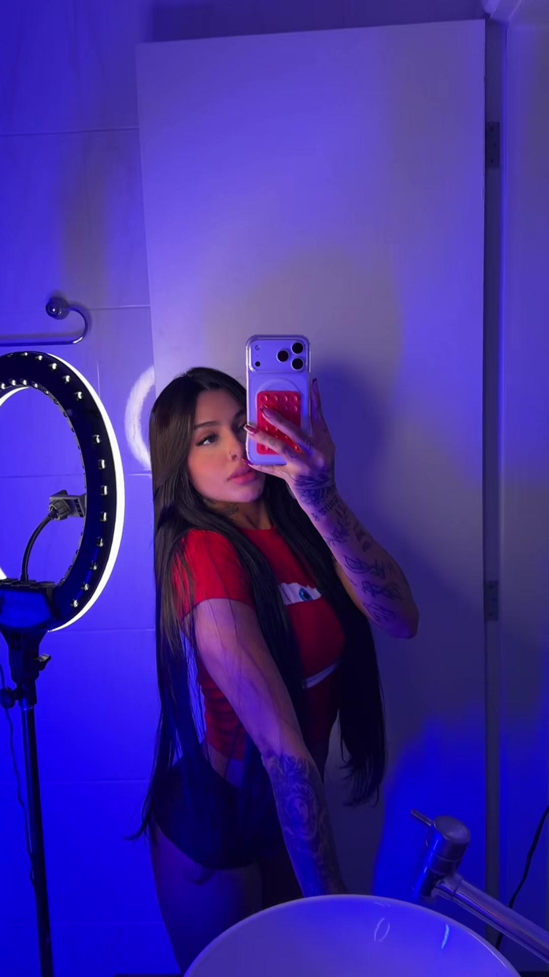 @Thaina Rocha 🐺