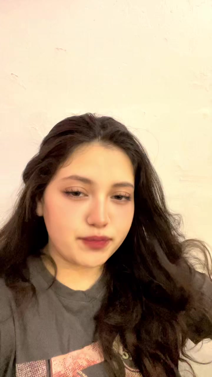 @🌸⃝𝑨𝒔𝒉𝒖๛🍷