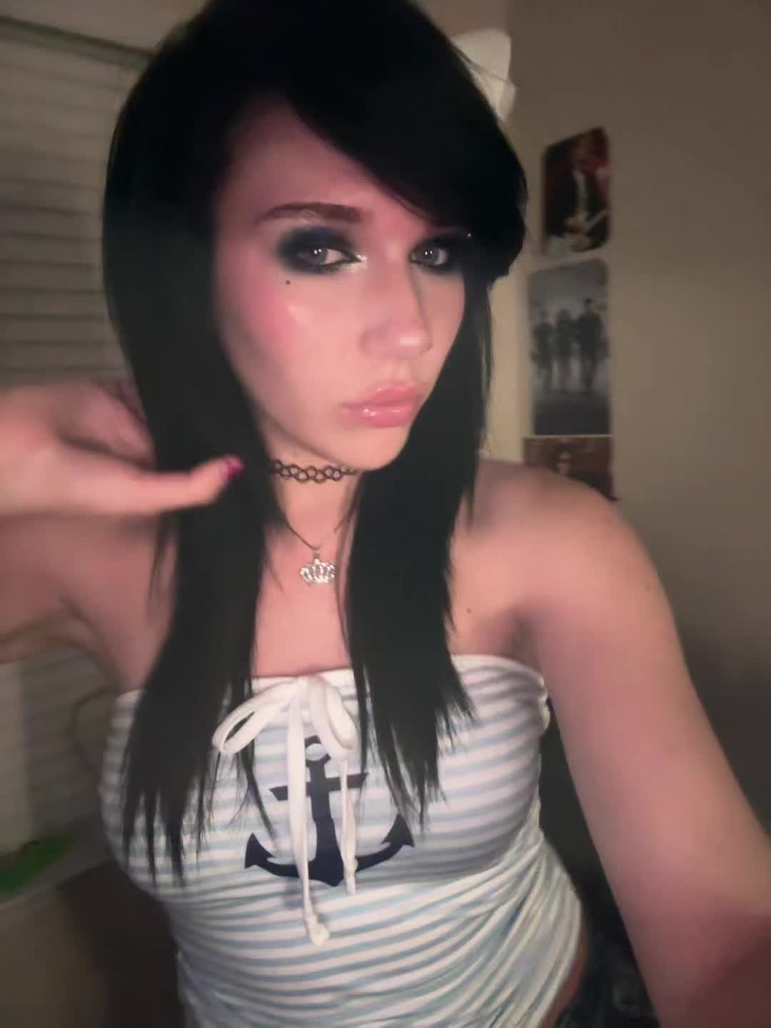 @thackeryxx