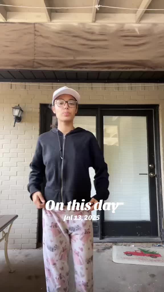 @therealdelois