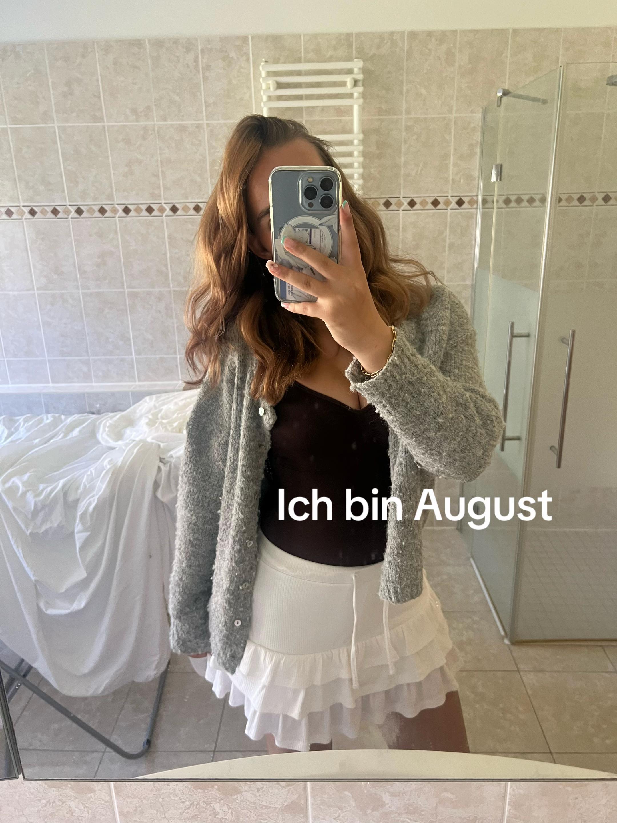 @lilly_rstk
