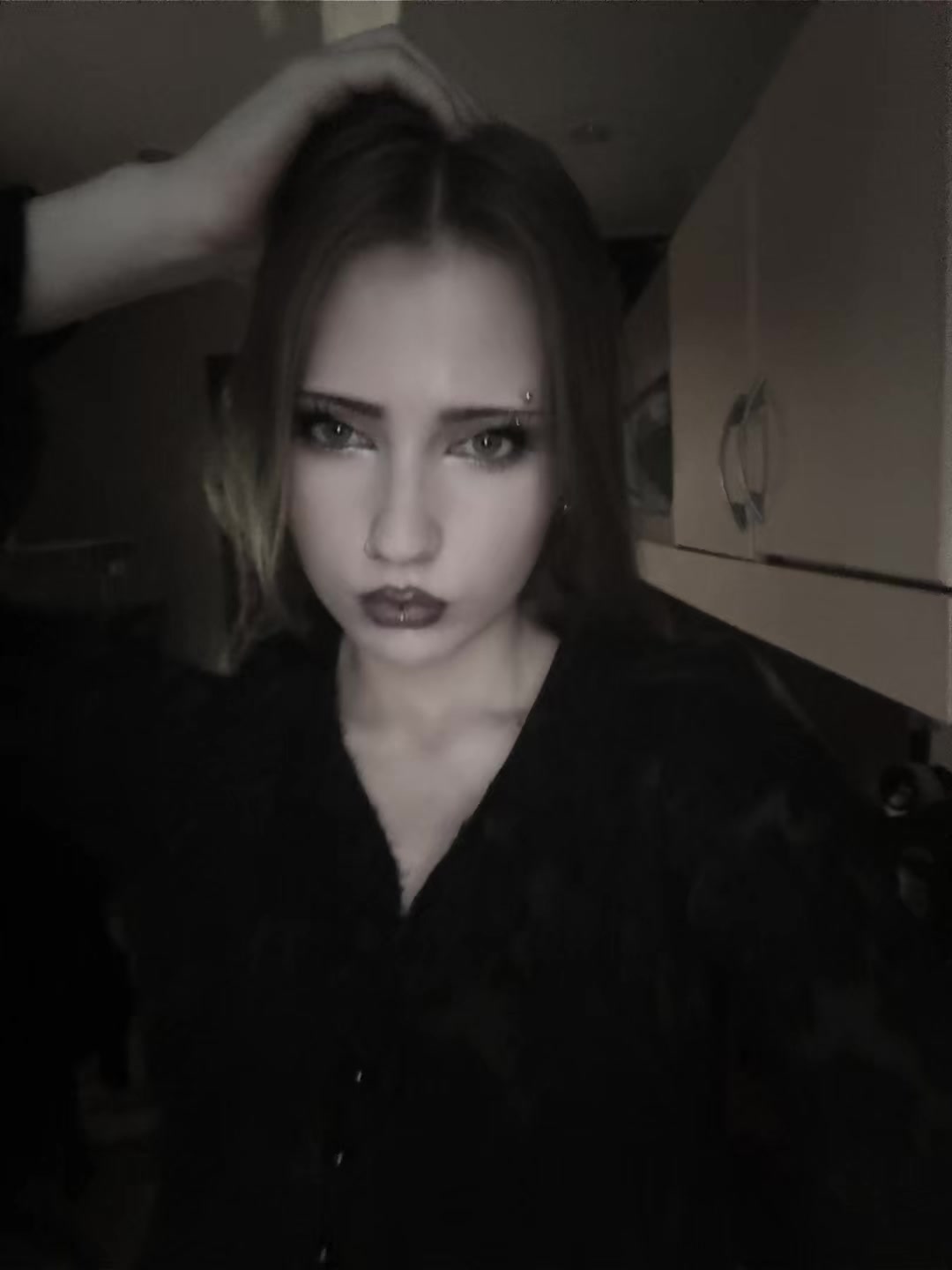 @◤✞ 𝖌𝖗𝖊𝖊𝖓 𝖜𝖔𝖒𝖆𝖓 ✞◥