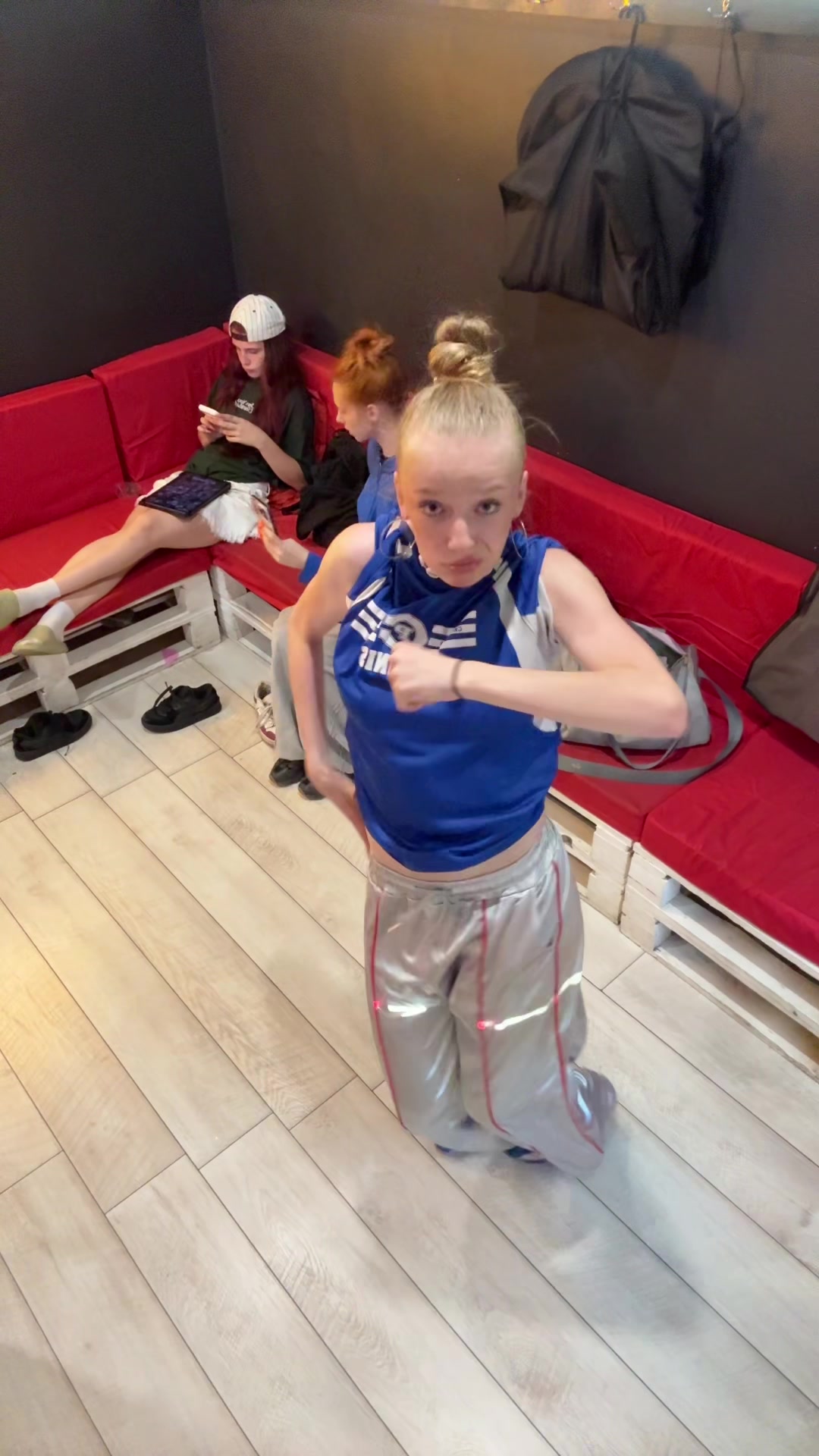 @_dewyla_ananko