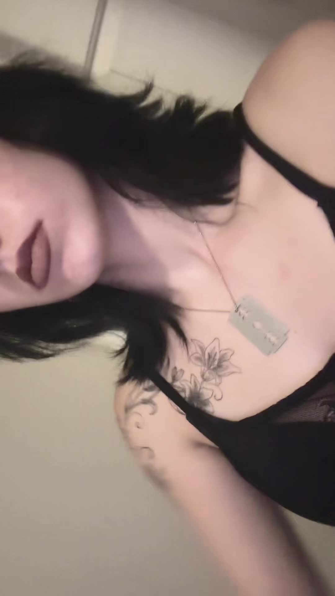 @skyelyn 🕷️