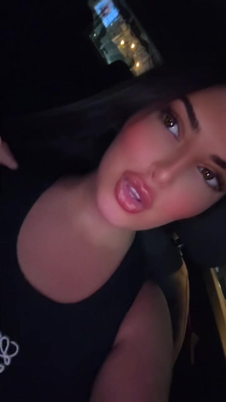 @𝓃𝒶𝓃𝒾𝒾𝒾👑
