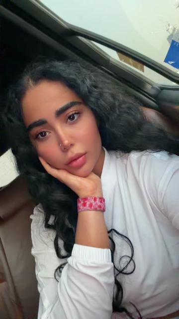 @melikam.mo