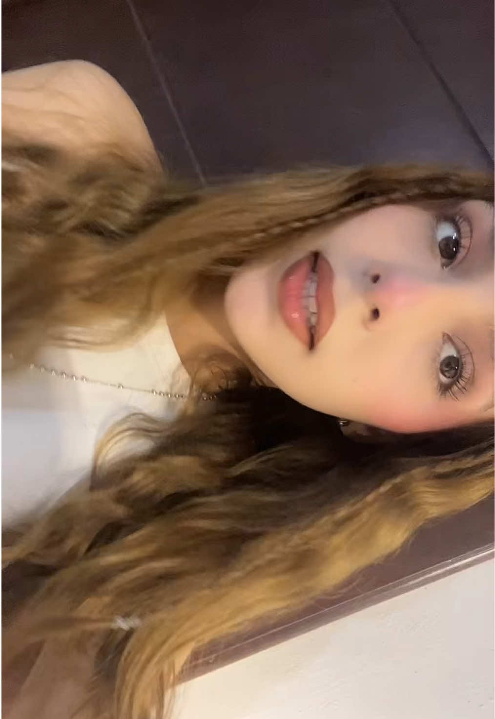 @yaneqqq