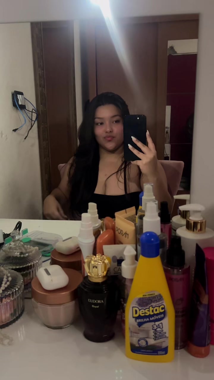 @🧘🏻&zwj;♀️