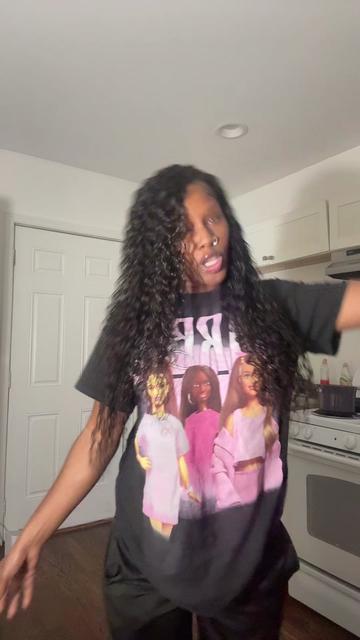 @LADYMOBB_