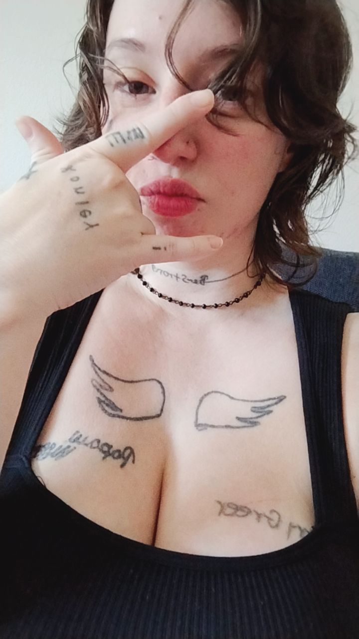 @👑Queen Of Darkness🏳️&zwj;🌈📚