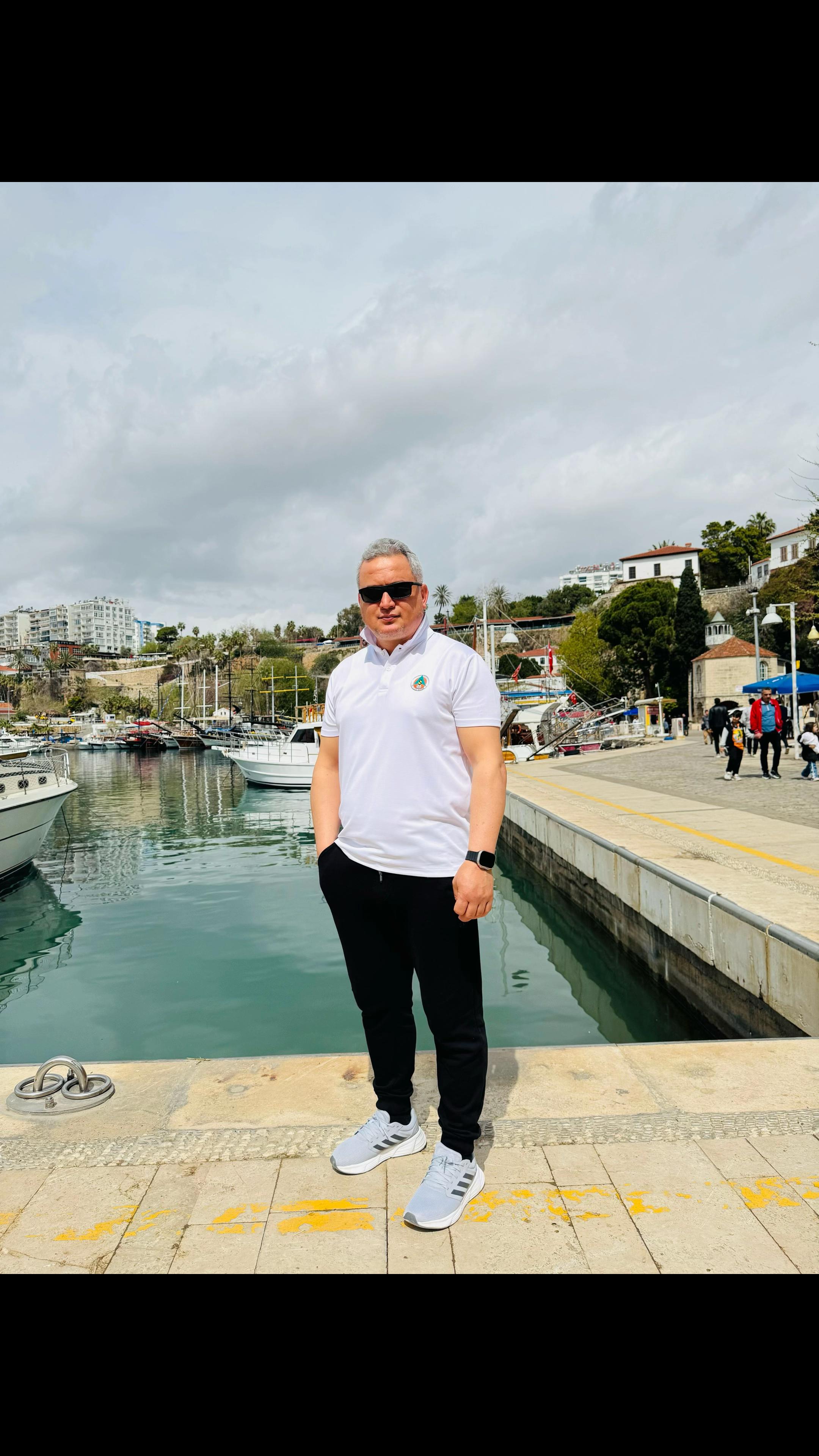 @Yaşar &Uuml;nal