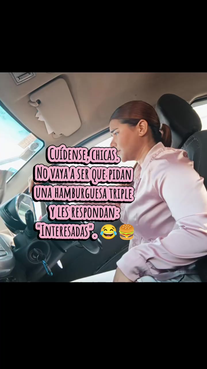 @NICOLE MENDOZA🍕🏖️
