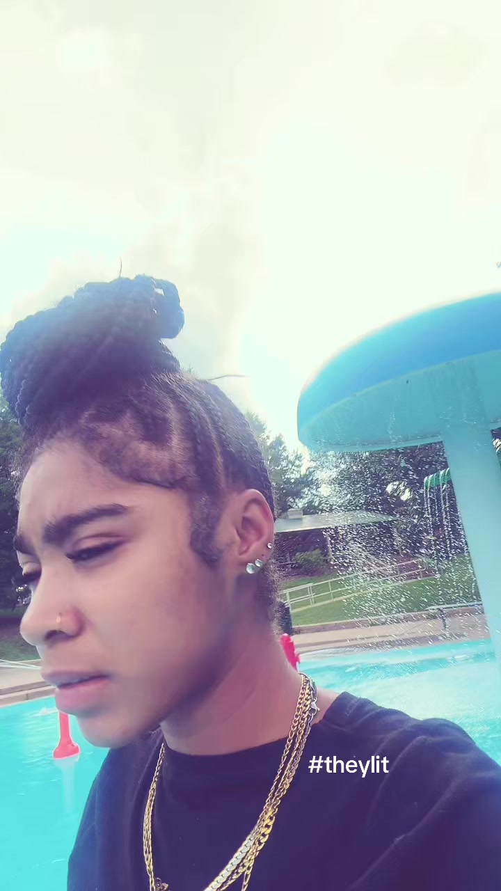 @niyahh