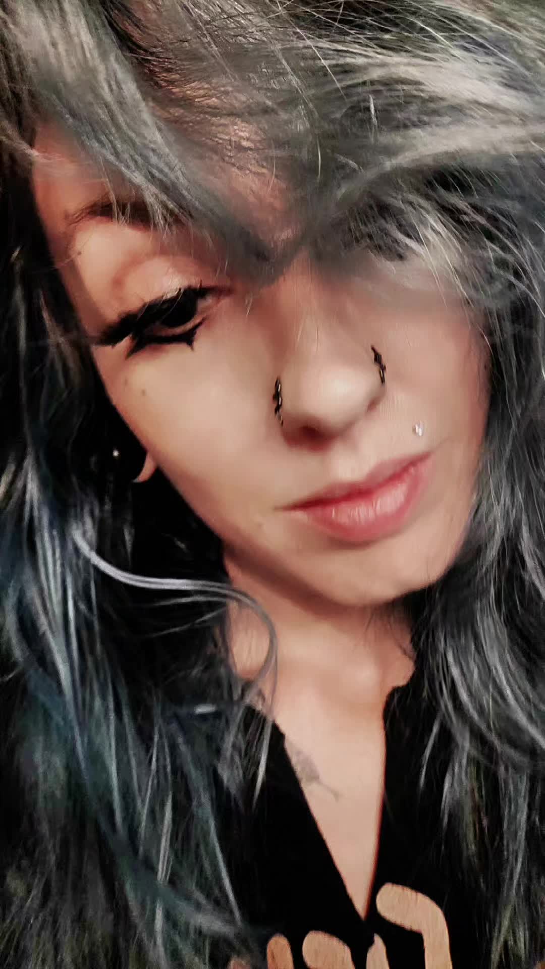 @HollyBorealis🌌