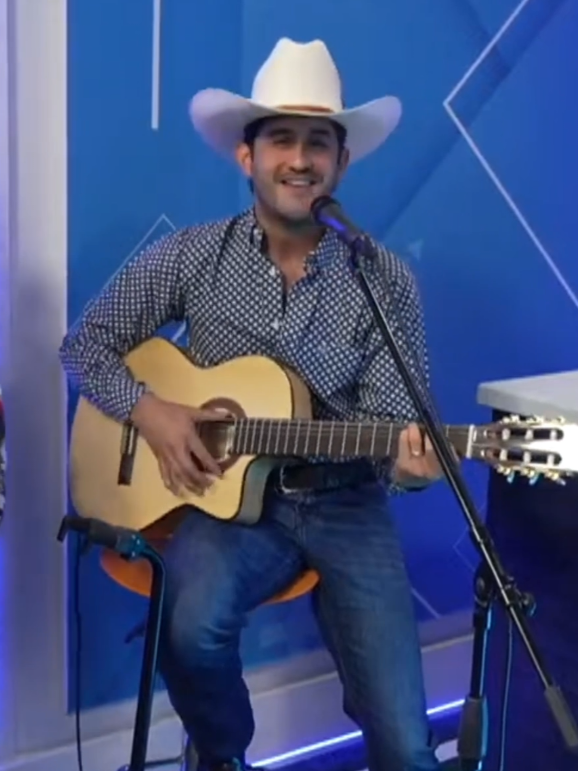 @Diego Herrera
