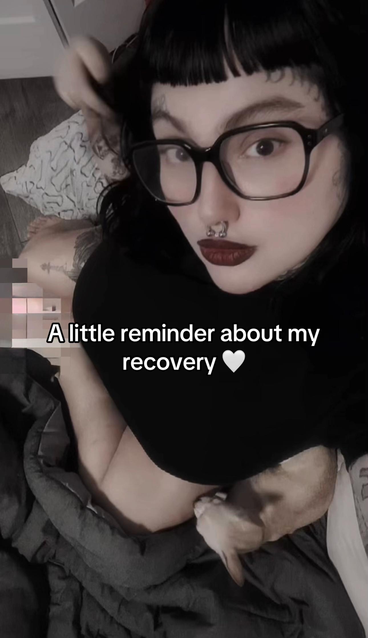 @SadBiteClub🥀 | Mukbang