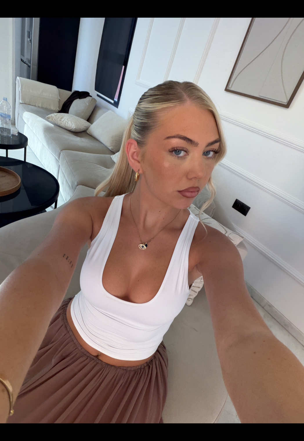 @Liv