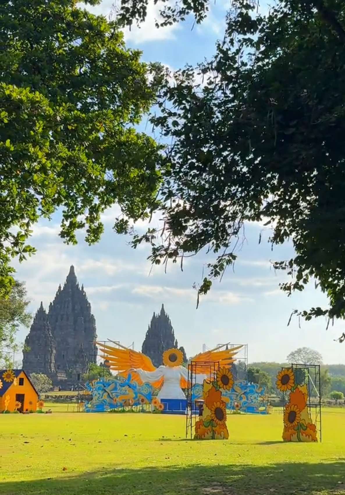 @PAKET WISATA JOGJA ISTIMEWA