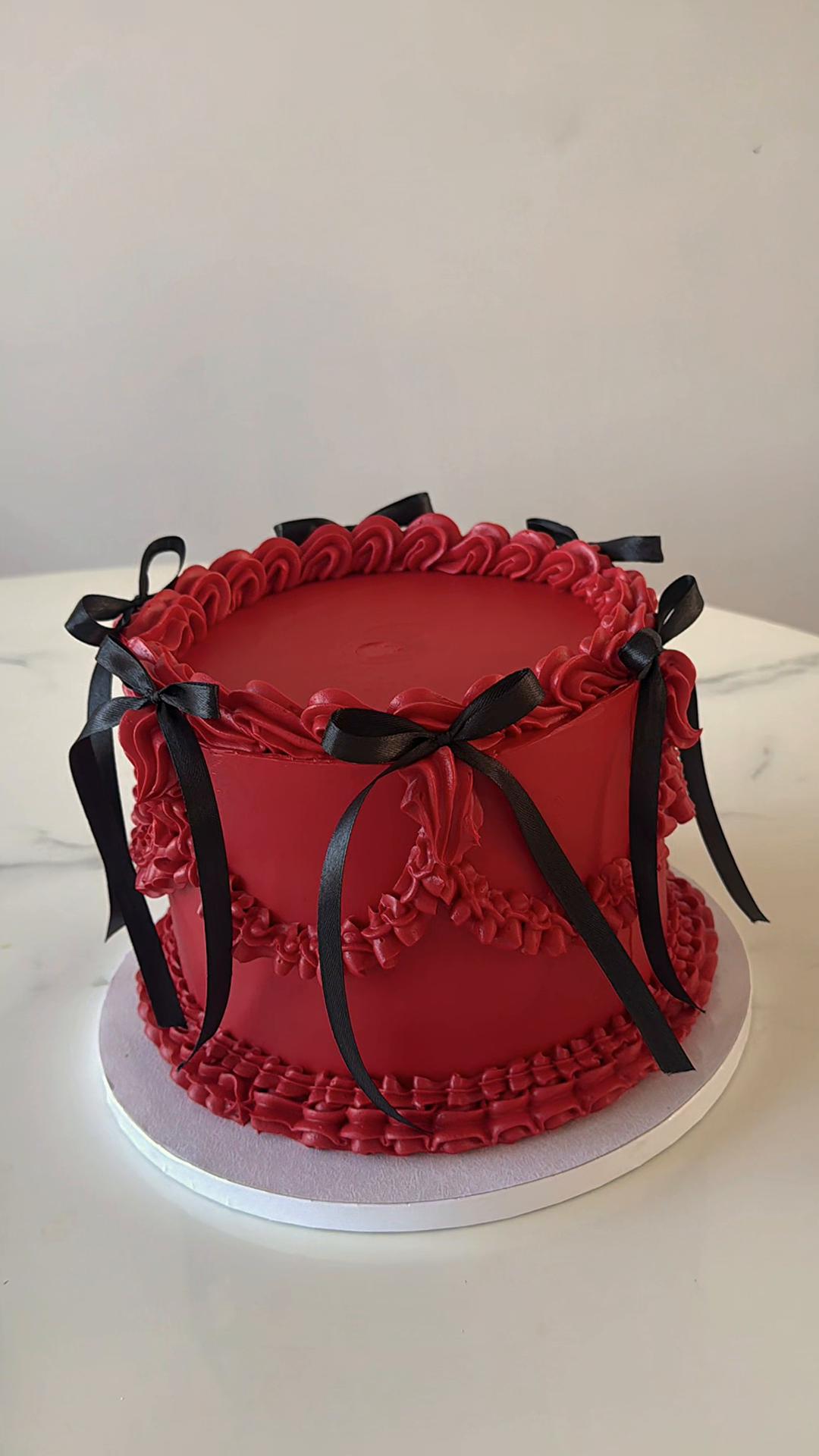 @iulia cakes