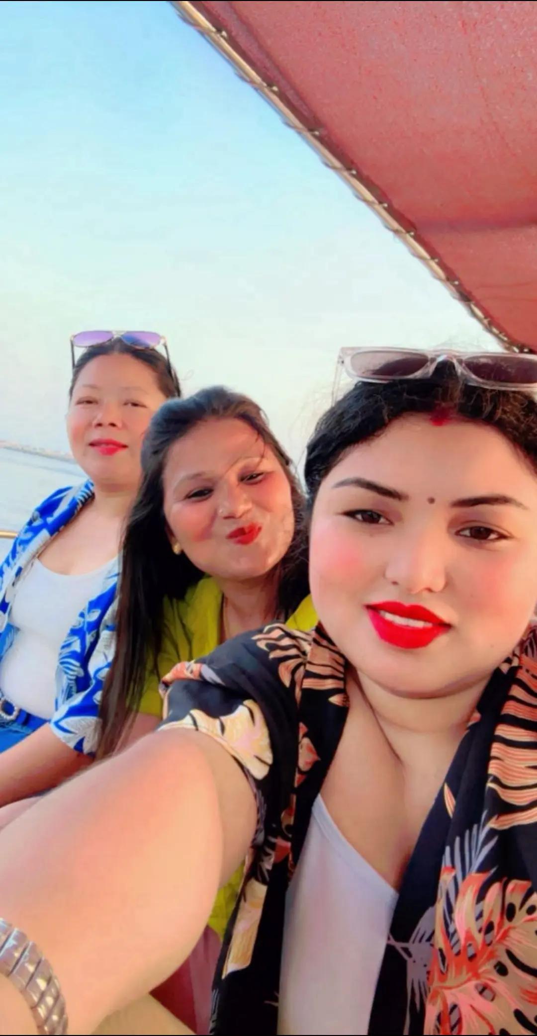 @Queen(रानी)👑
