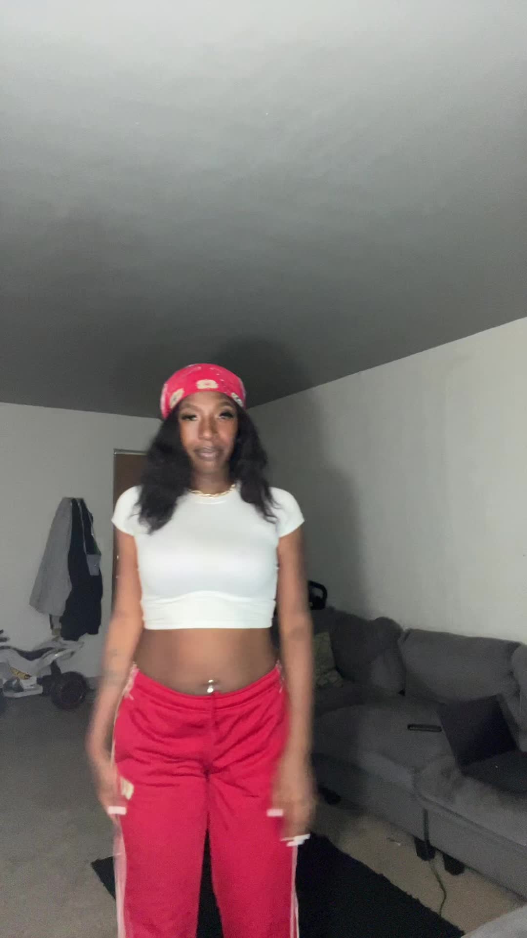 @pradabay.
