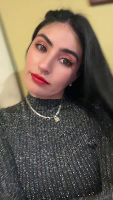 @angieurtubey
