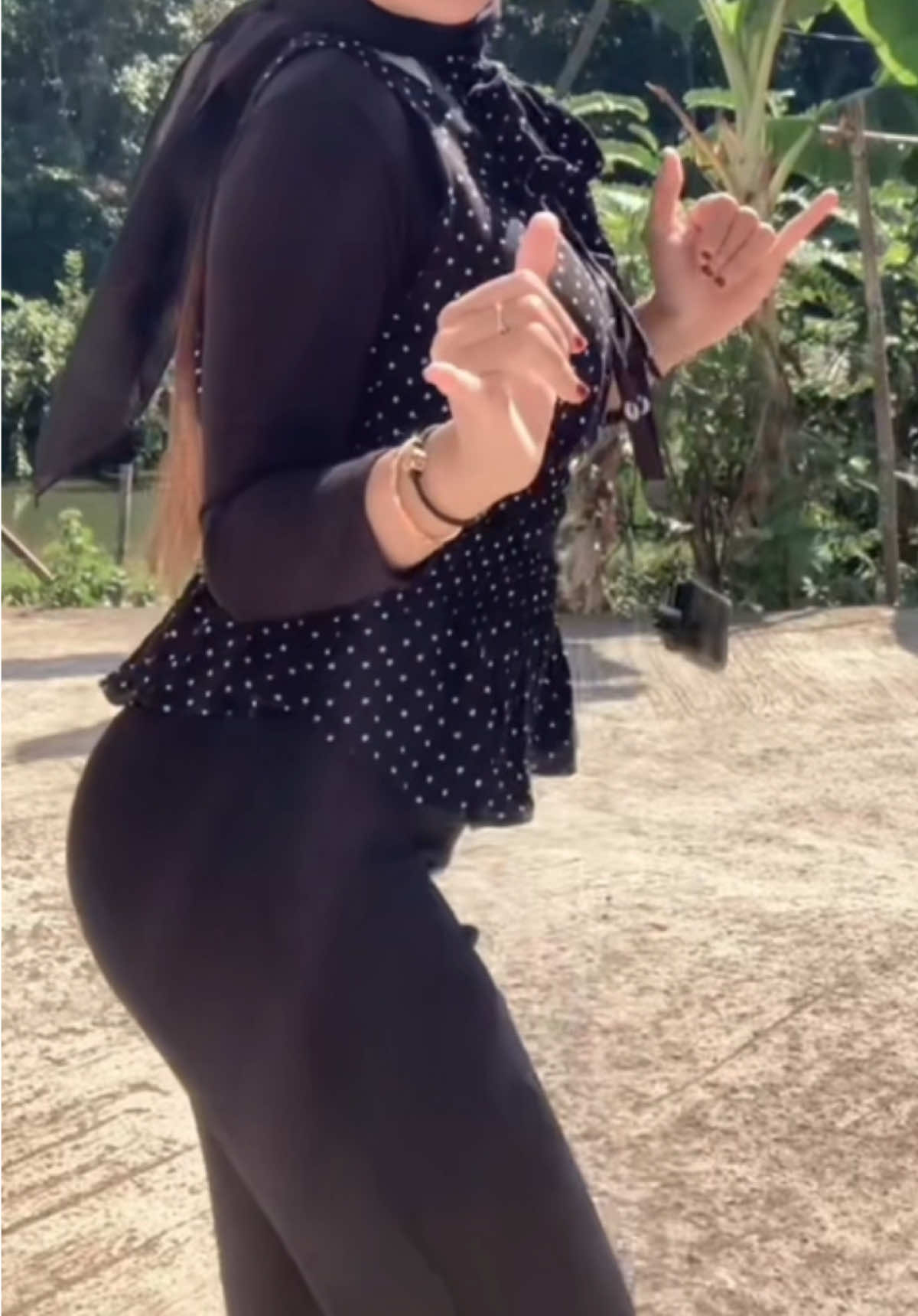 @hmmm_mm105