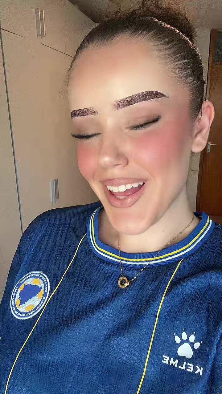 @⚜️