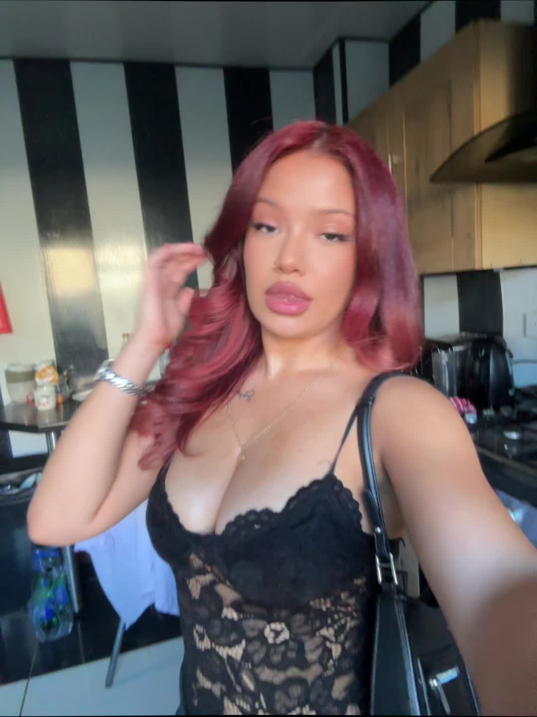 @Larisa