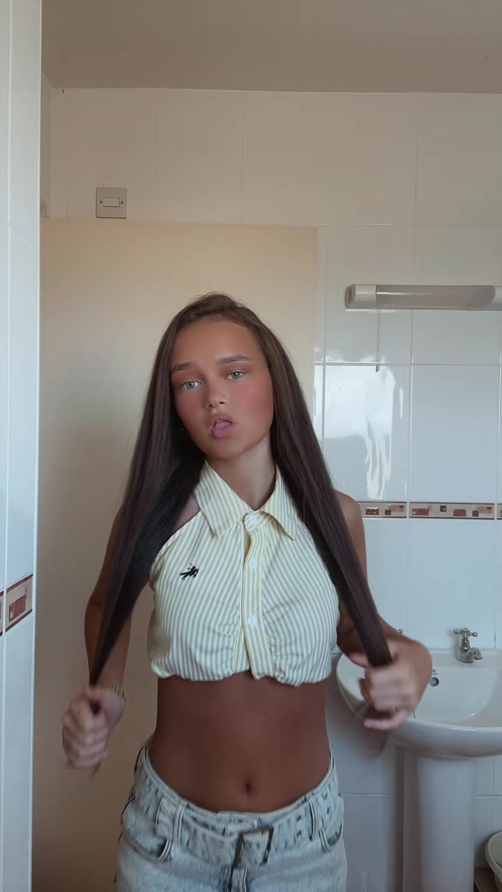 @𝐇𝐄𝐋𝐄𝐍𝐌𝐀𝐑𝐈𝐄ꨄ