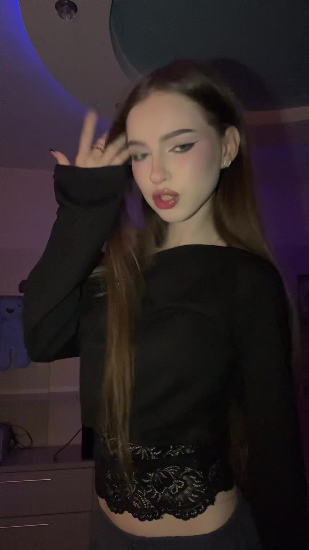 @꧁𝔸𝕃𝕀𝕊𝔸꧂