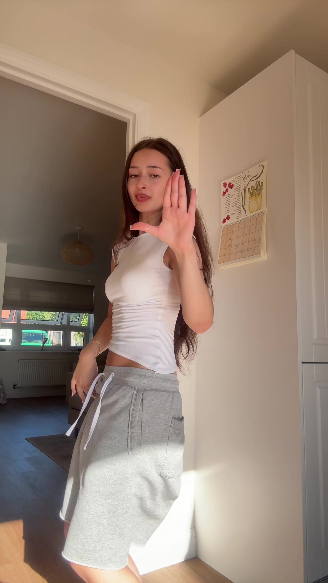 @𝐟𝐥𝐨𝐫𝐚