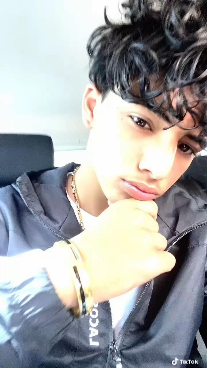 @𝐉𝐫🦁🖤