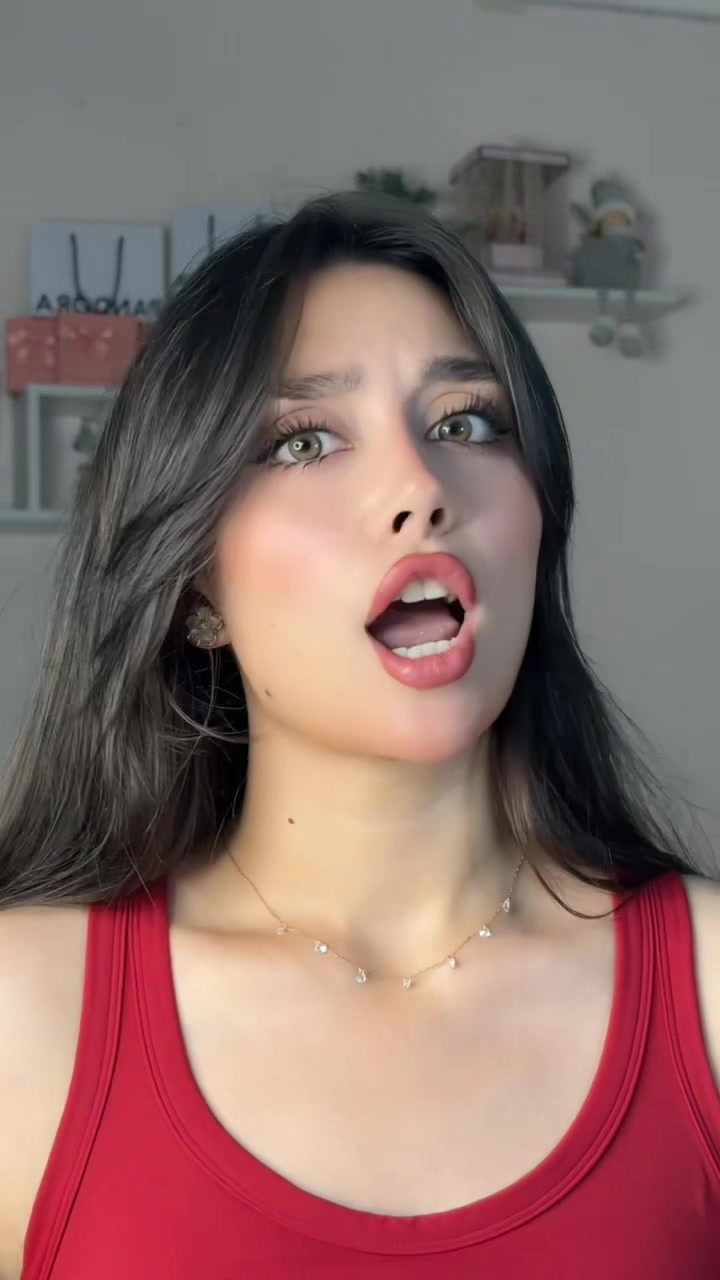 @Taya2002a