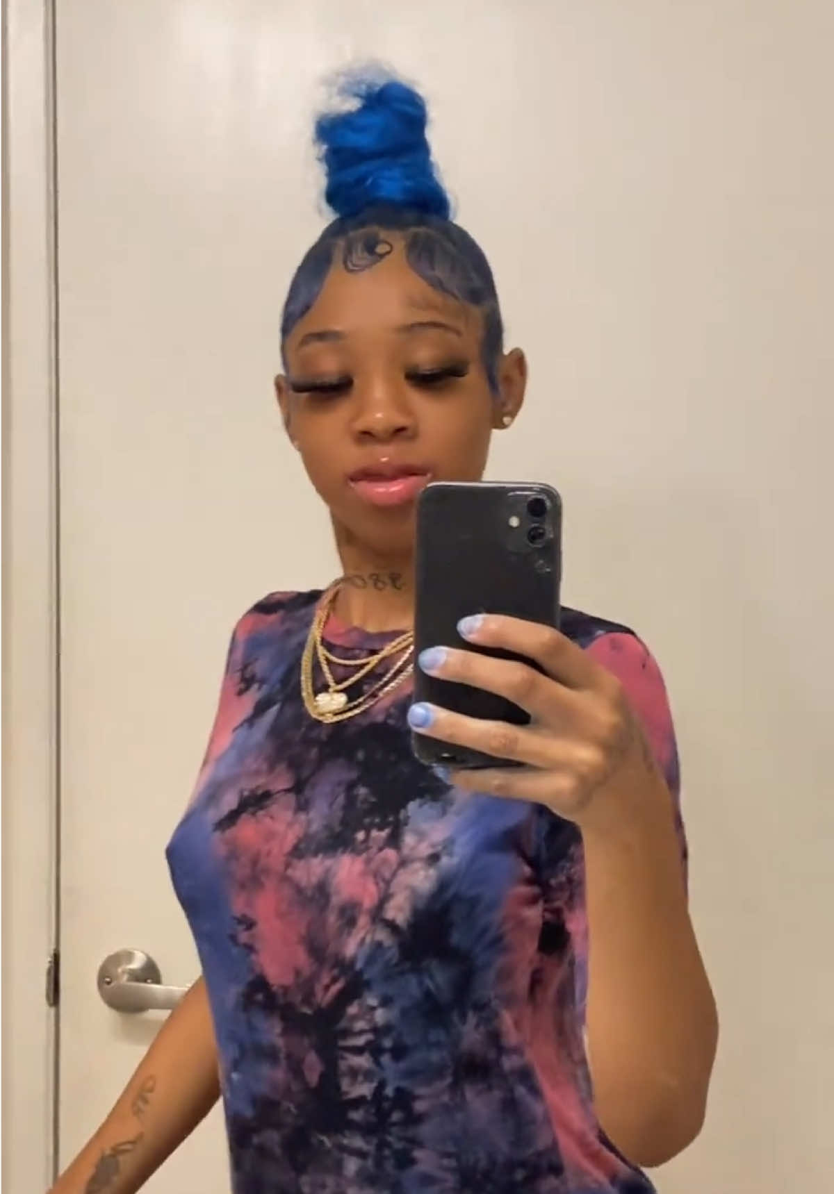 @novabeezyx