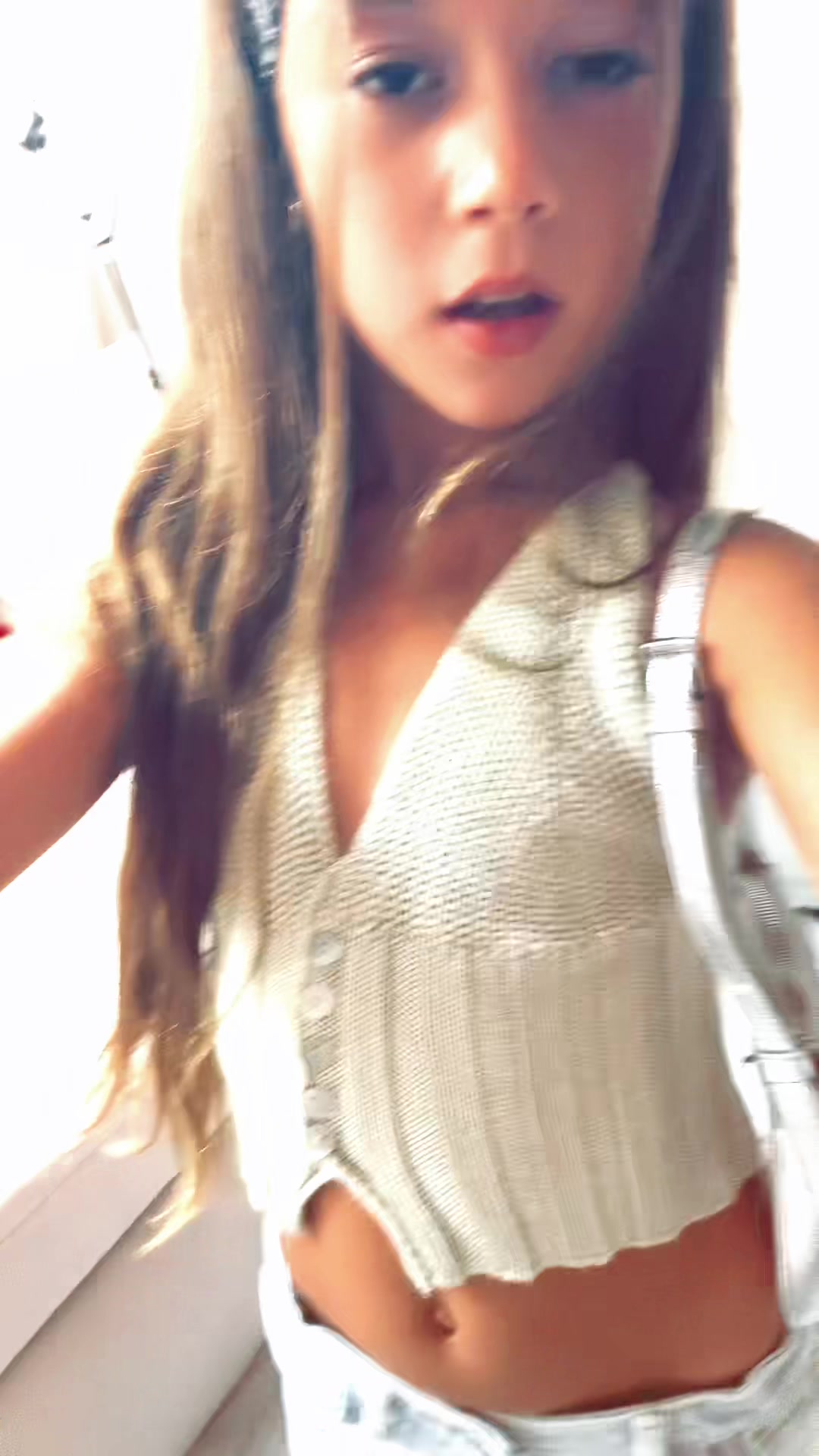 @A N T O N I A