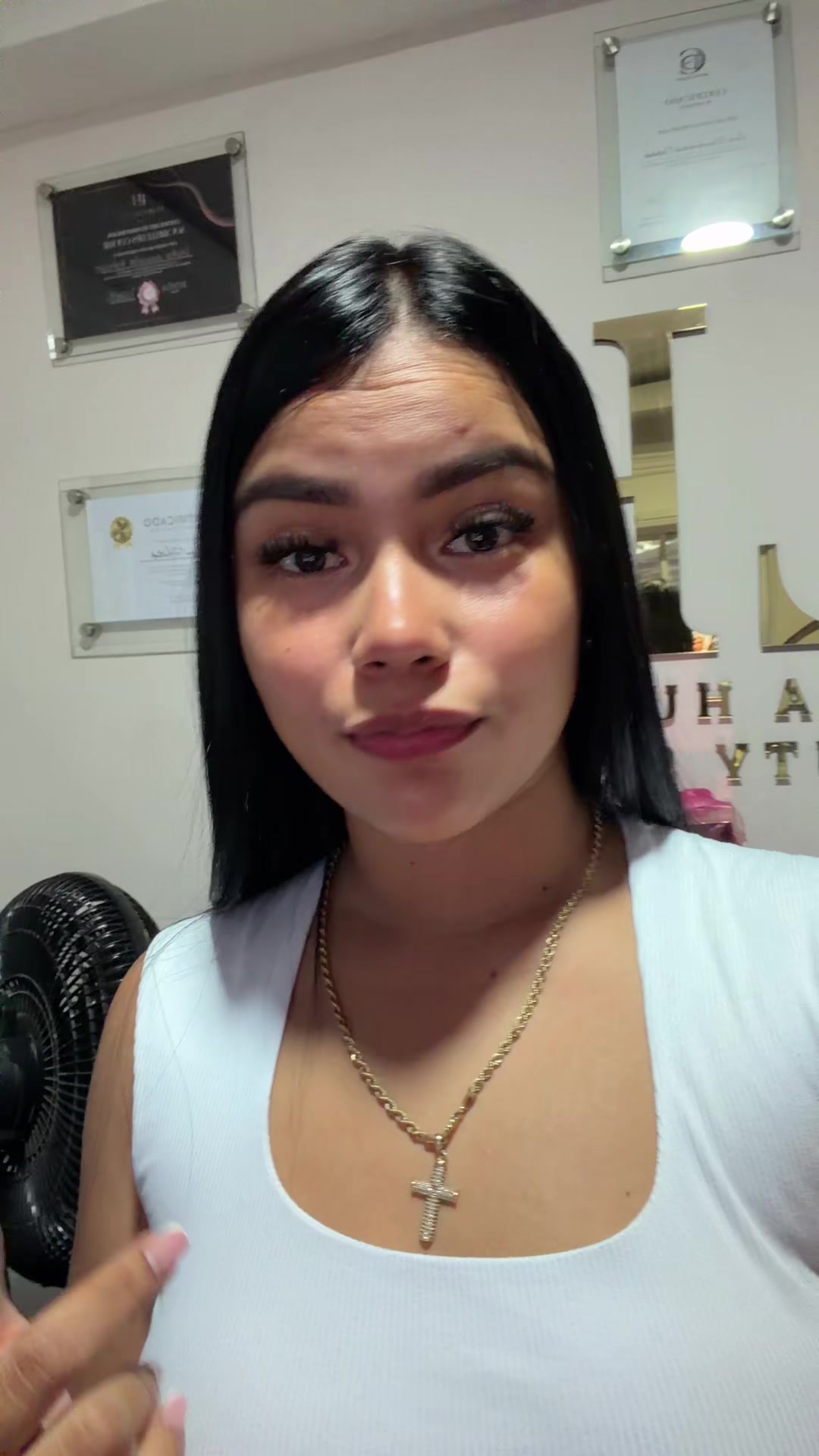 @Laura hurtado