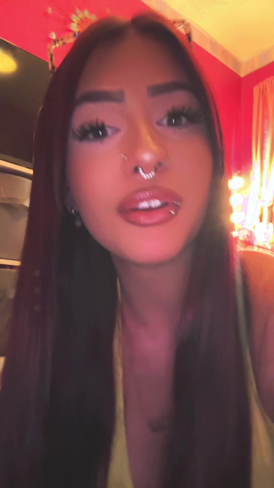 @𝐊𝐀𝐘𝐋𝐄𝐈𝐆𝐇❣️