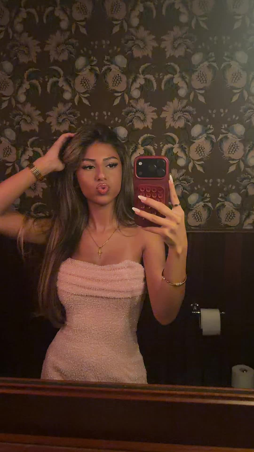 @𝐋𝐔𝐃𝐖𝐈𝐆𝐒𝐁𝐔𝐑𝐆✌🏽