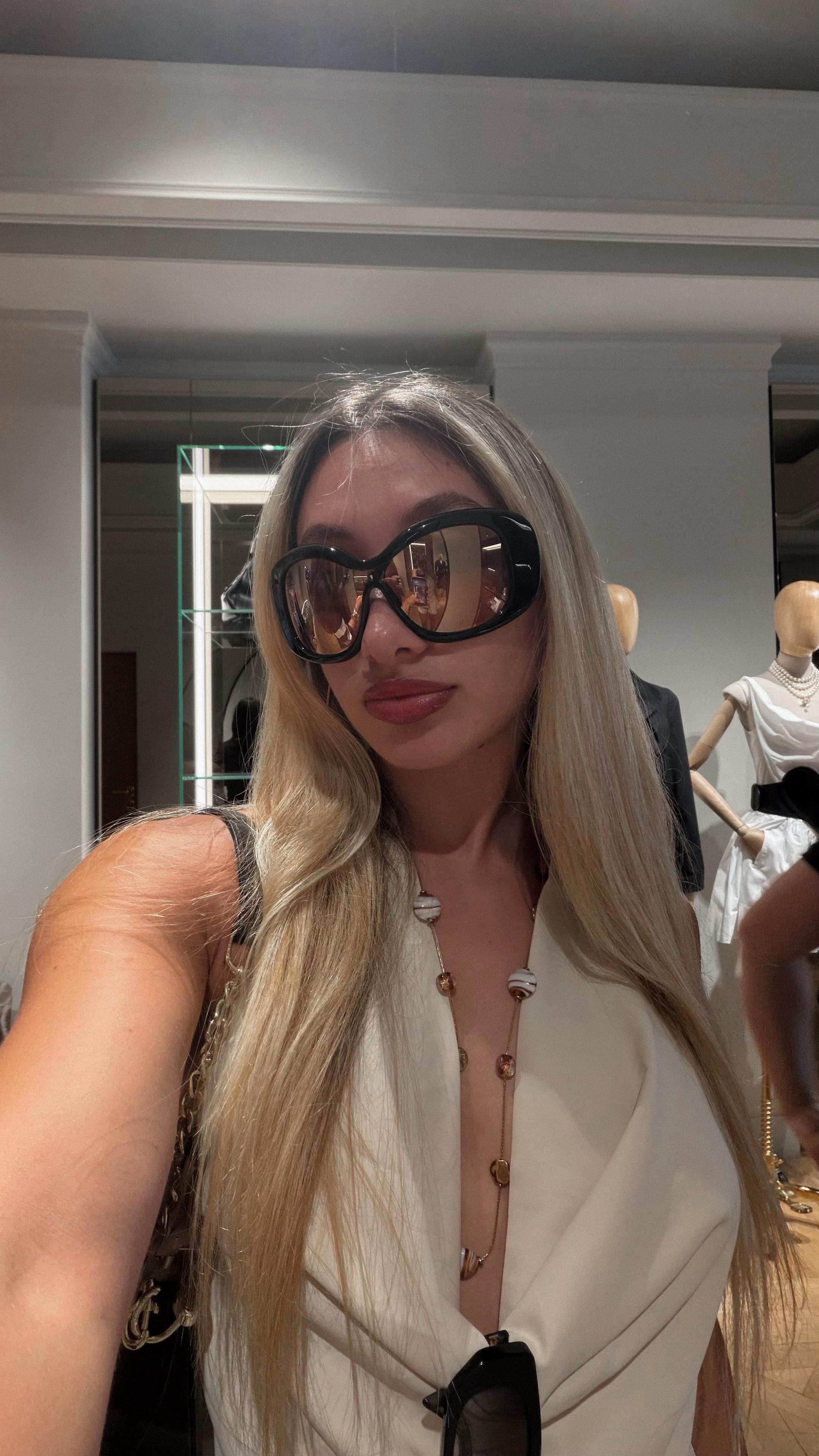 @Ur&scaron;a Koser