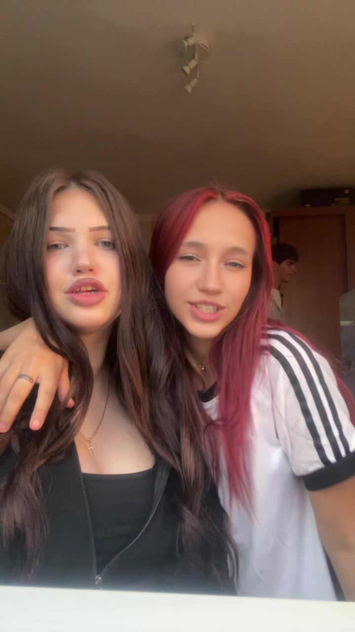 @🍷